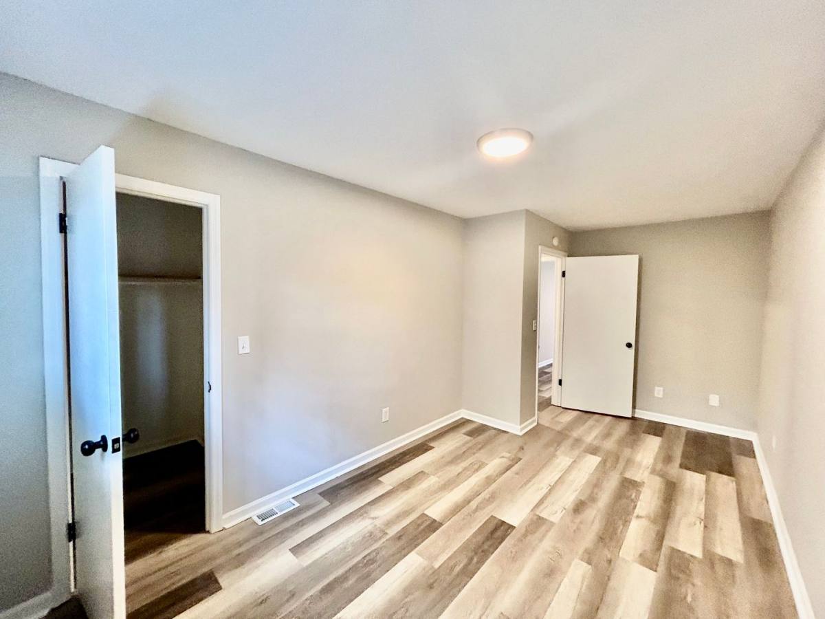 Apartment for rent at 706 Roberta Dr, Rossville, GA 30741