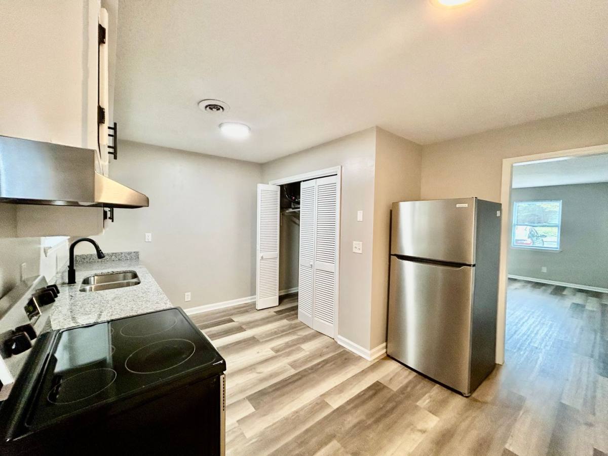 Apartment for rent at 706 Roberta Dr, Rossville, GA 30741