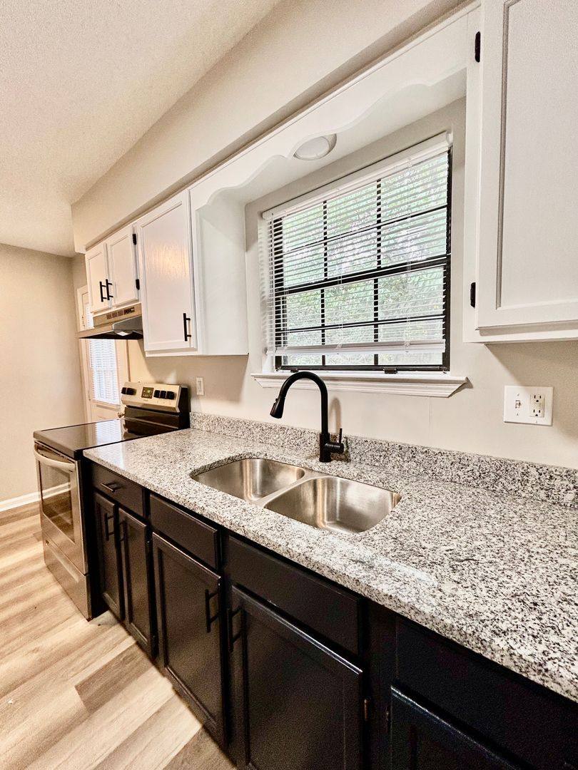 Apartment for rent at 706 Roberta Dr, Rossville, GA 30741