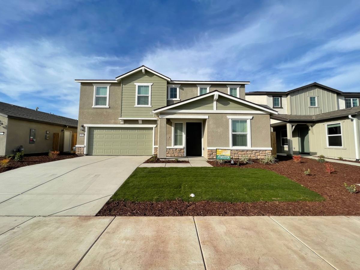 House for rent at 661 Suzanne Dr, Merced, CA 95348