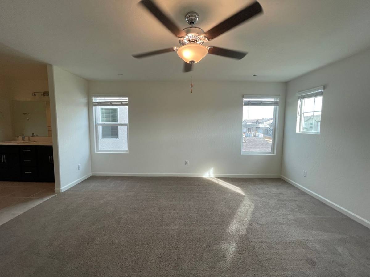 House for rent at 661 Suzanne Dr, Merced, CA 95348