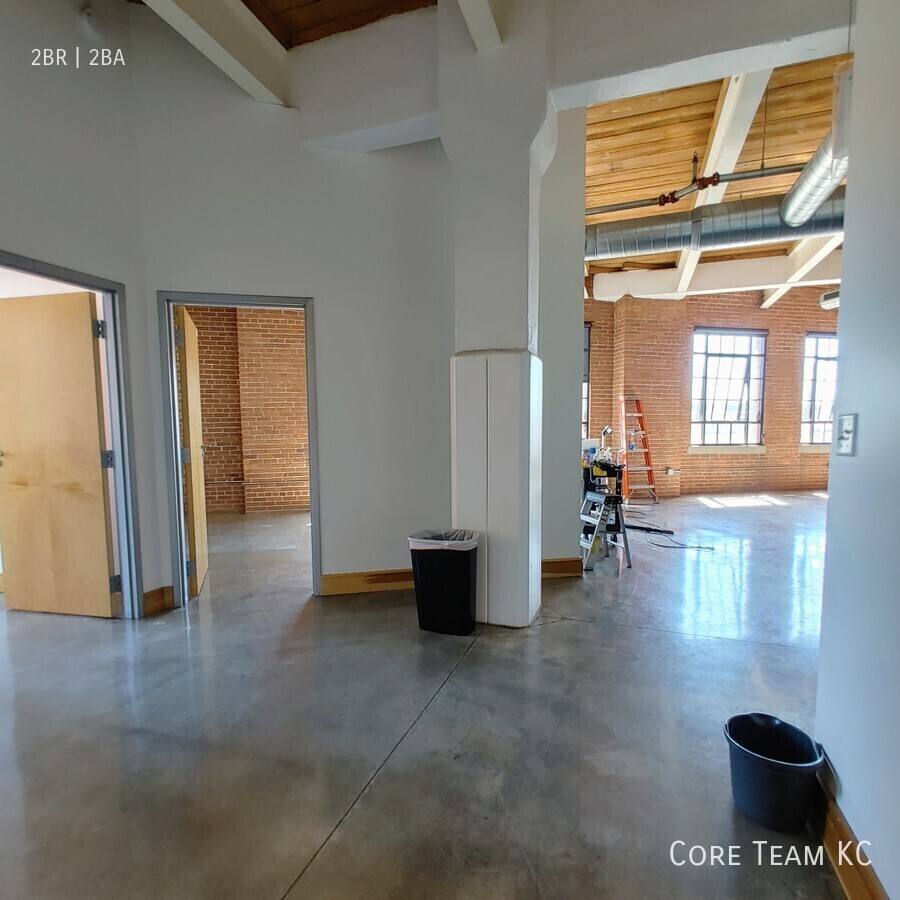 Condo for rent at 382 W 22nd St, Kansas City, MO 64108