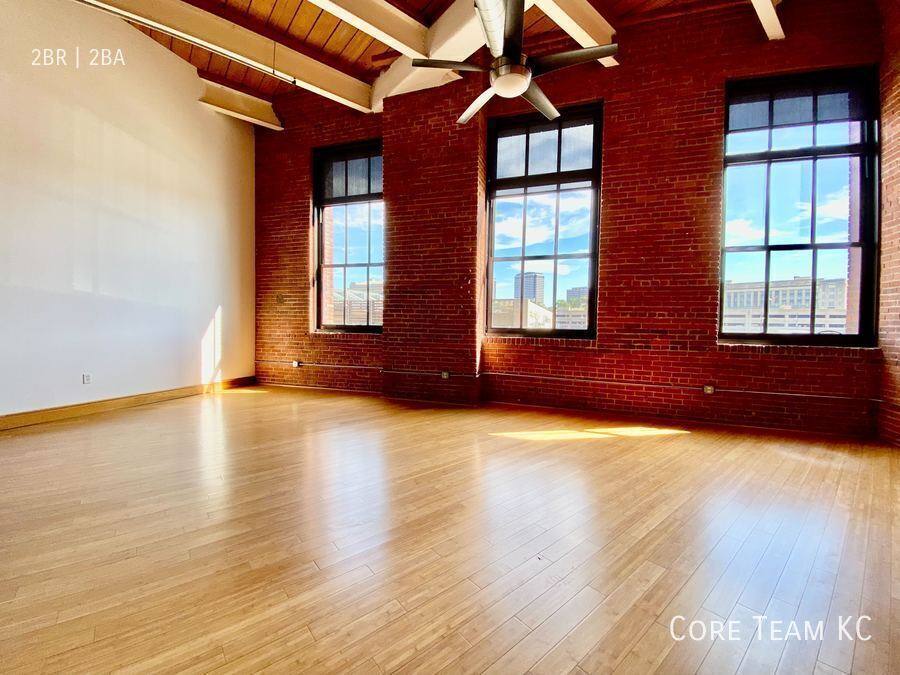 Condo for rent at 382 W 22nd St, Kansas City, MO 64108