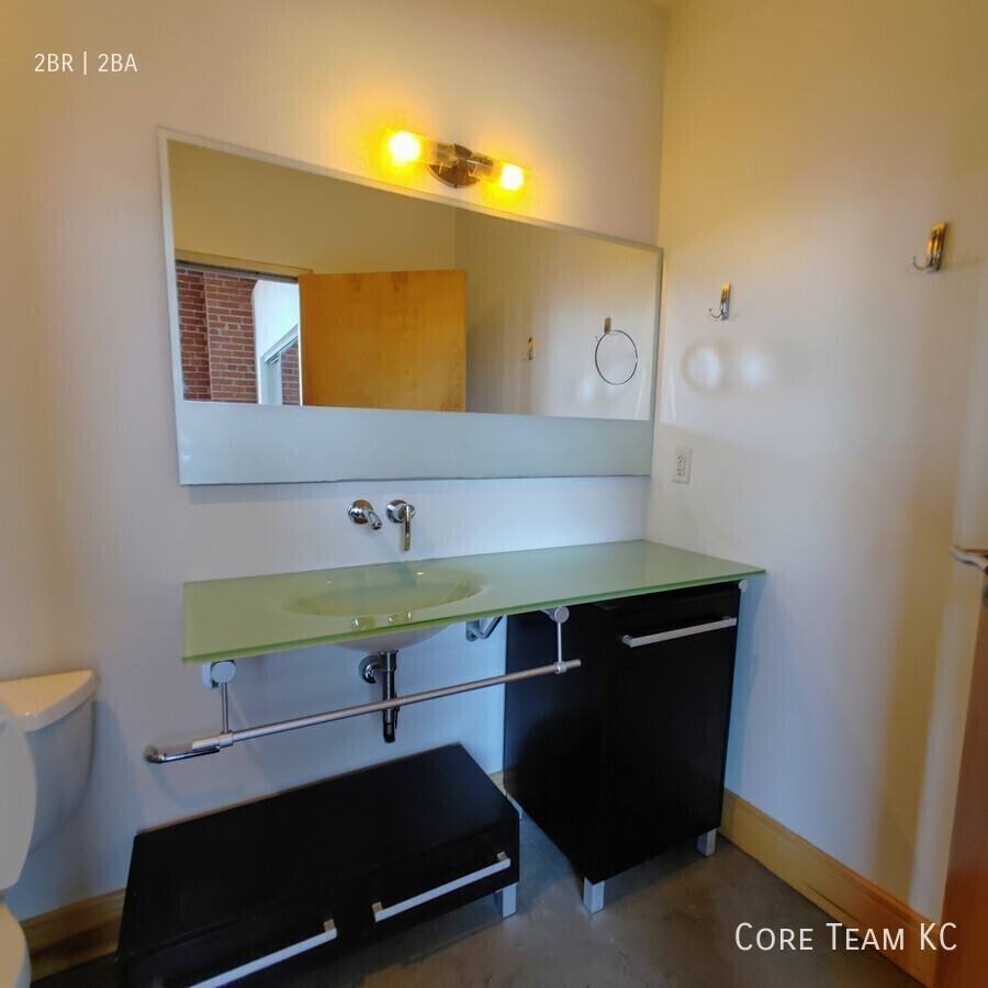 Condo for rent at 382 W 22nd St, Kansas City, MO 64108