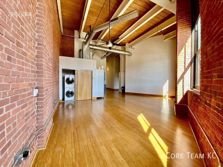 Condo for rent at 382 W 22nd St, Kansas City, MO 64108