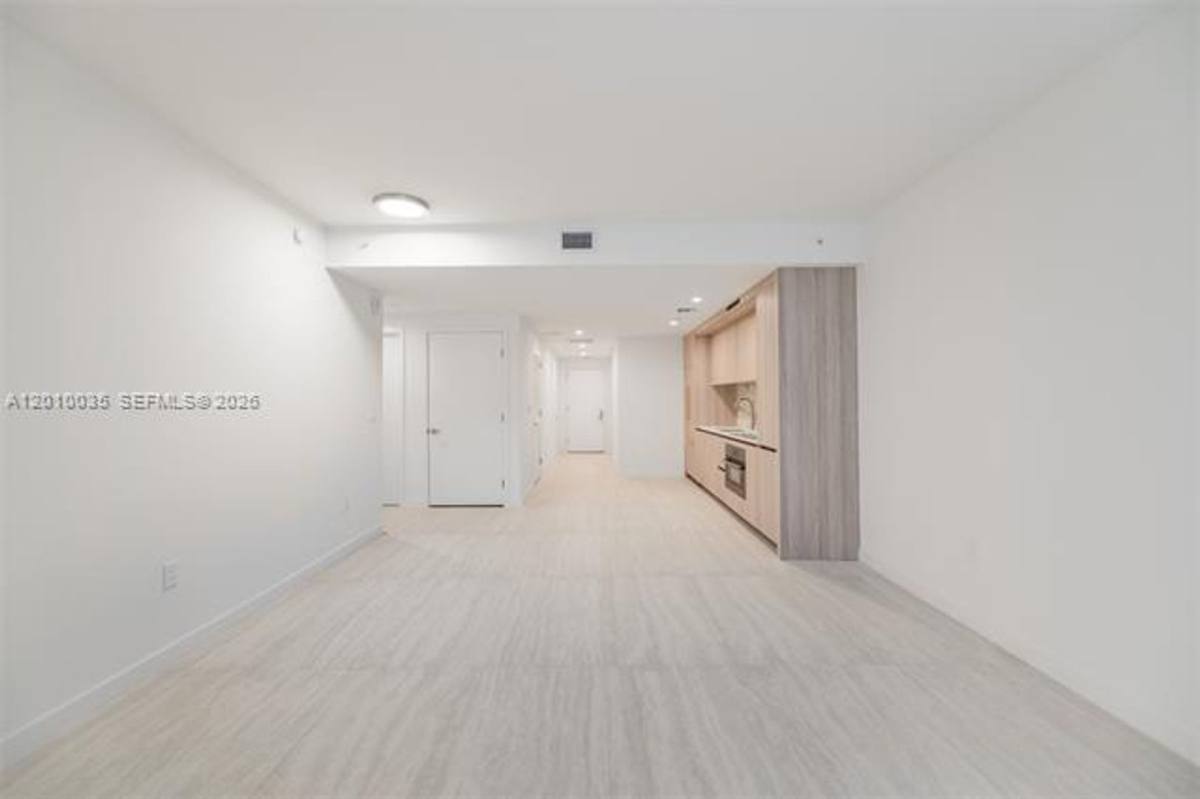 Apartment for rent at 77 SE 5 St, Miami, FL 33131