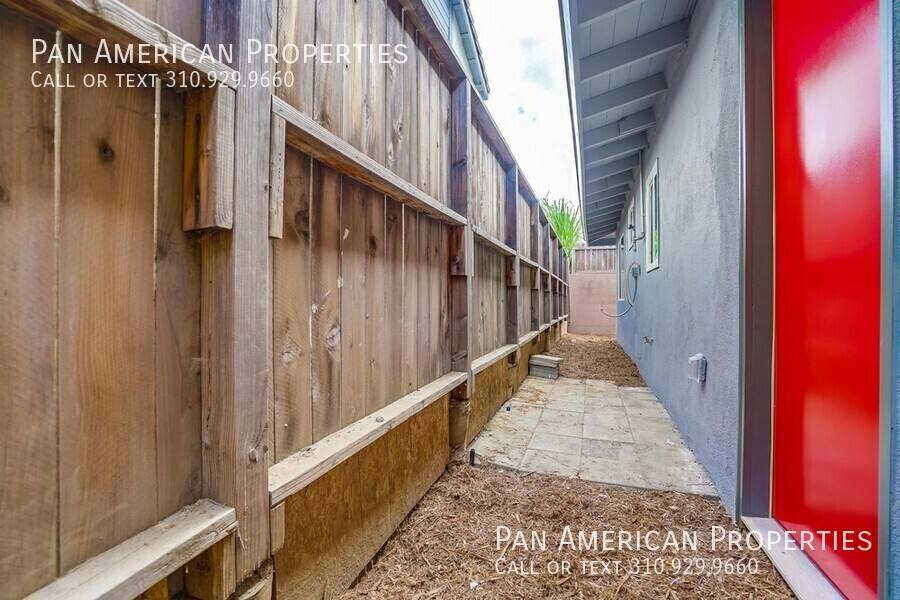 Apartment for rent at 13842 3 4 Arthur Ave, Paramount, CA 90723