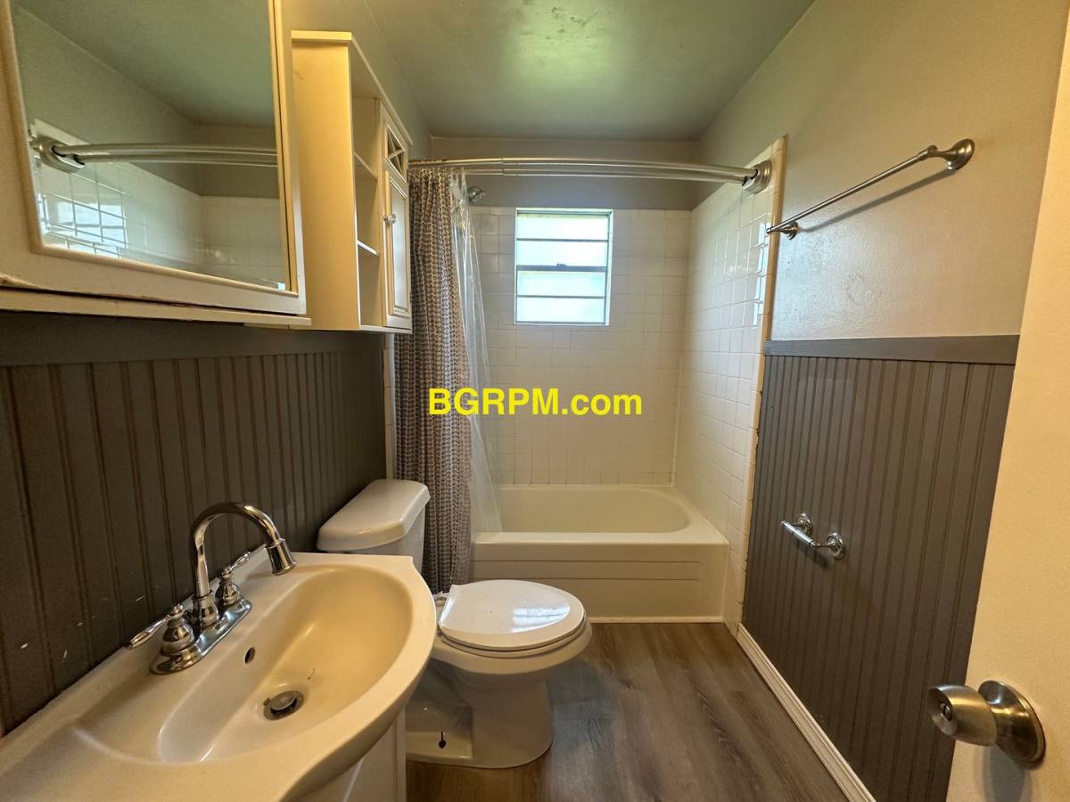 House for rent at 501 N Elm St, Beebe, AR 72012