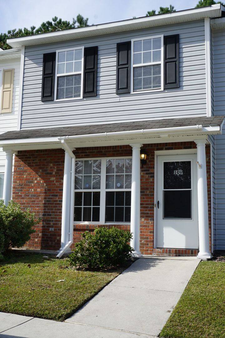 Townhouse for rent at 109 Spring Meadow Circle, Jacksonville, NC 28546