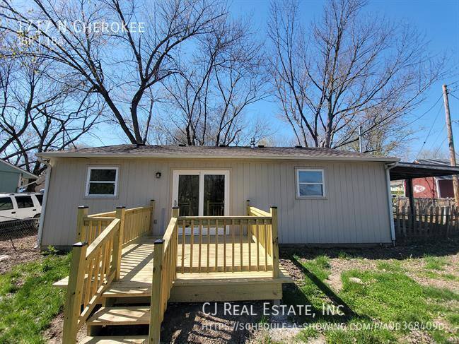House for rent at 1717 N Cherokee, Independence, MO 64058