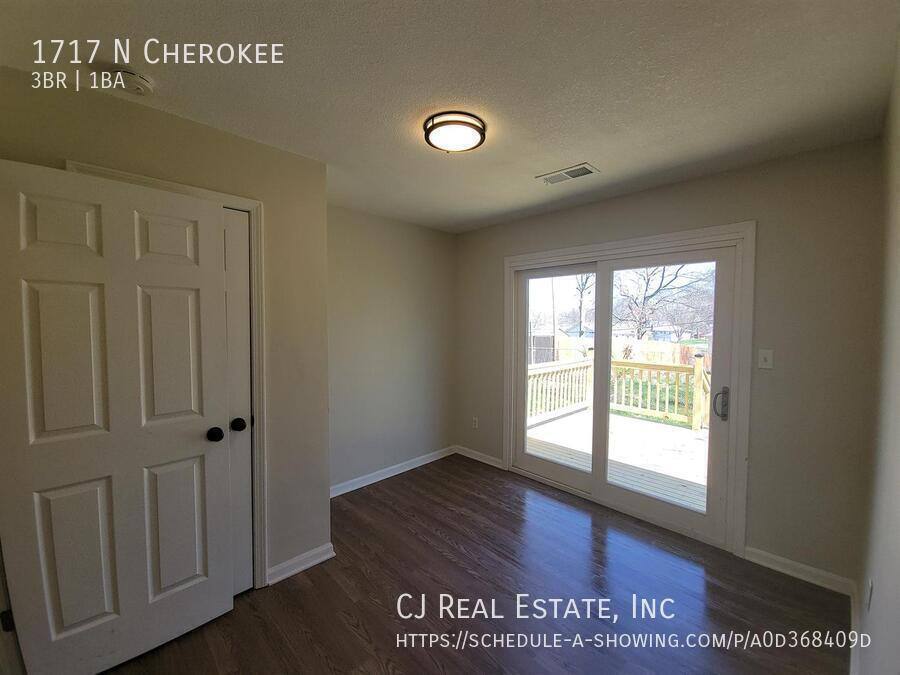 House for rent at 1717 N Cherokee, Independence, MO 64058