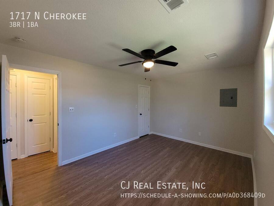 House for rent at 1717 N Cherokee, Independence, MO 64058