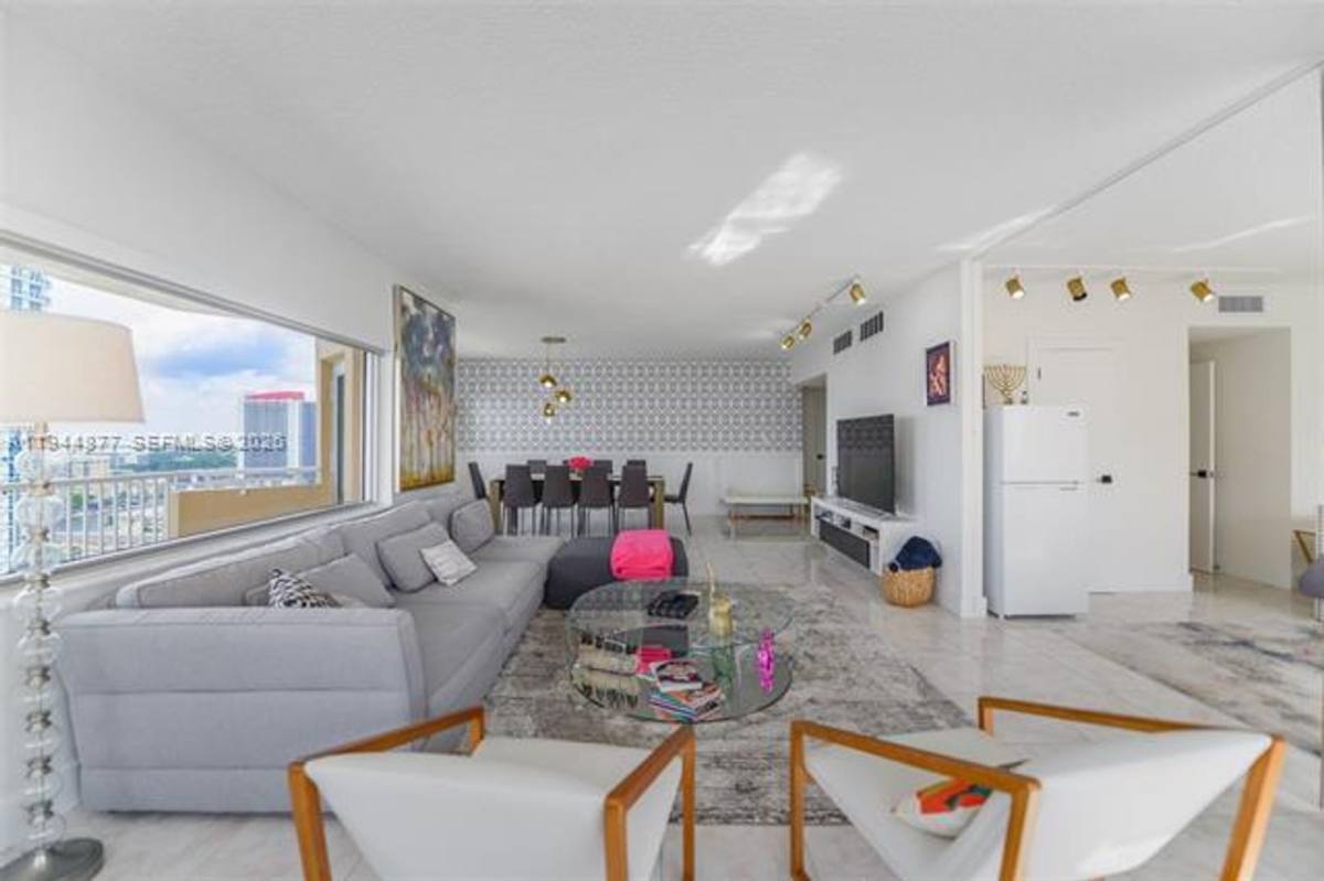 Apartment for rent at 1950 S Ocean Dr, Hallandale, FL 33009