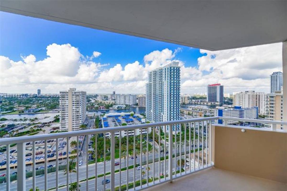 Apartment for rent at 1950 S Ocean Dr, Hallandale, FL 33009