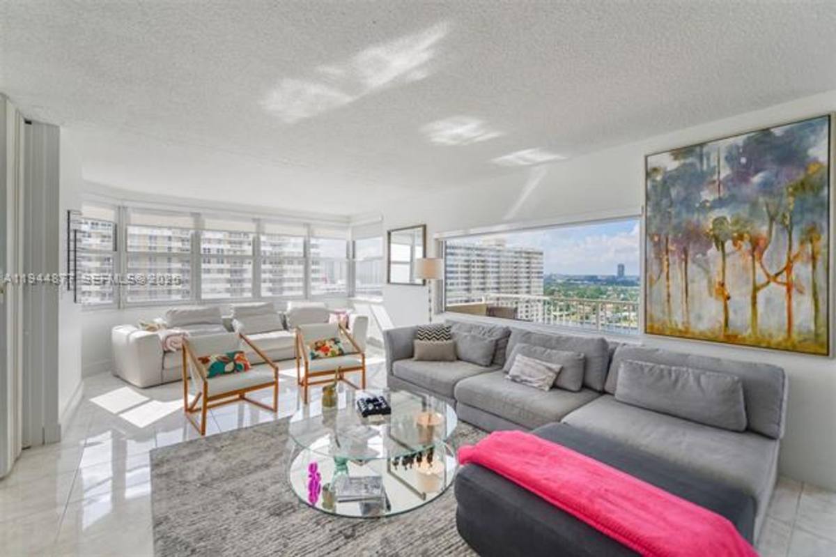 Apartment for rent at 1950 S Ocean Dr, Hallandale, FL 33009