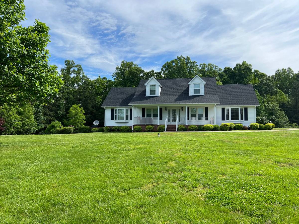 House for rent at 2156 Browns Creek Rd, Brodnax, VA 23920