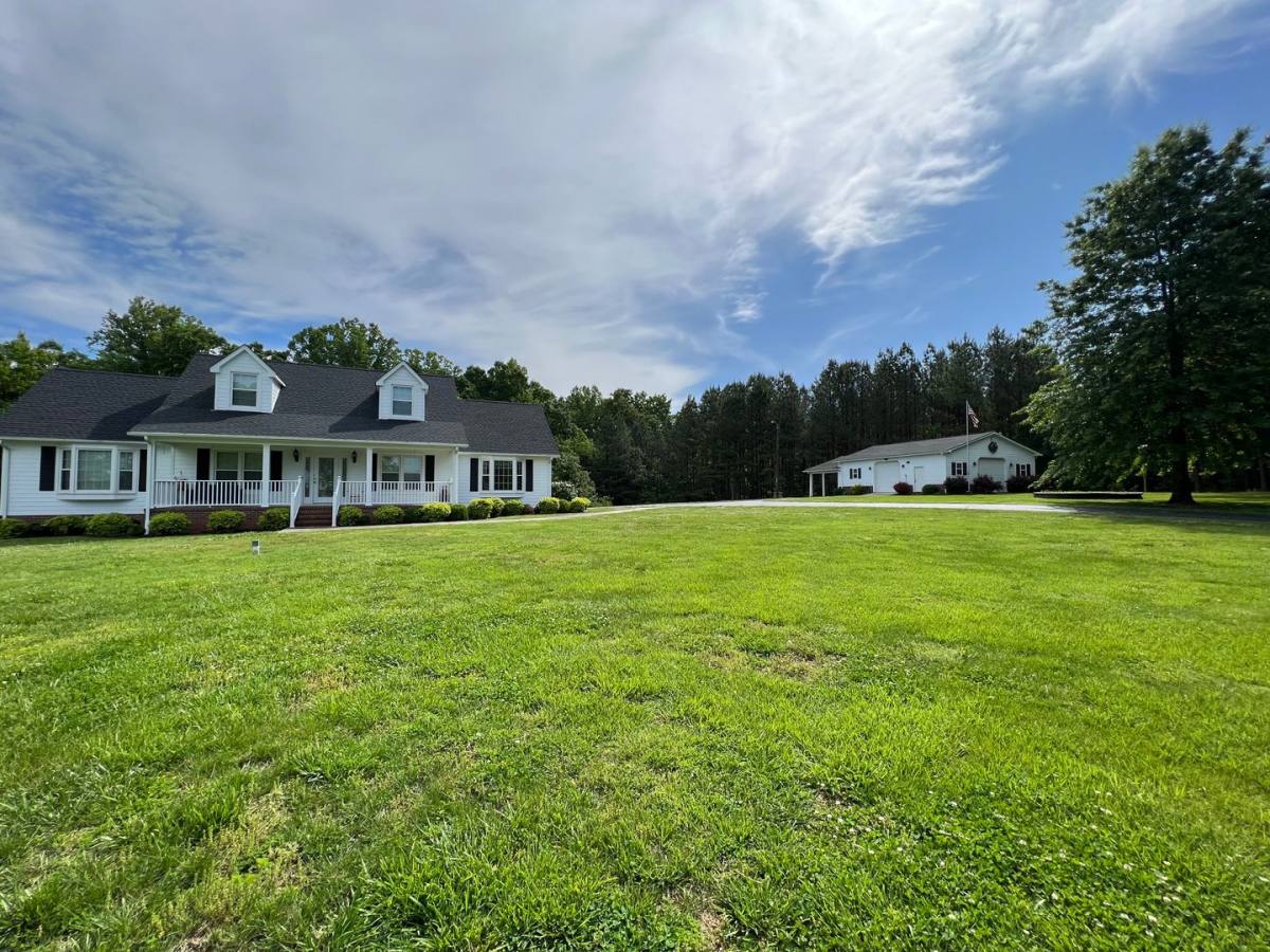 House for rent at 2156 Browns Creek Rd, Brodnax, VA 23920