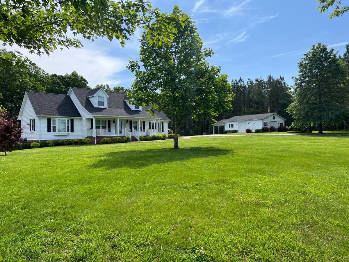 House for rent at 2156 Browns Creek Rd, Brodnax, VA 23920