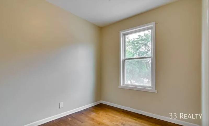 Apartment for rent at 3240 N Clark St #2M, Chicago, IL 60614
