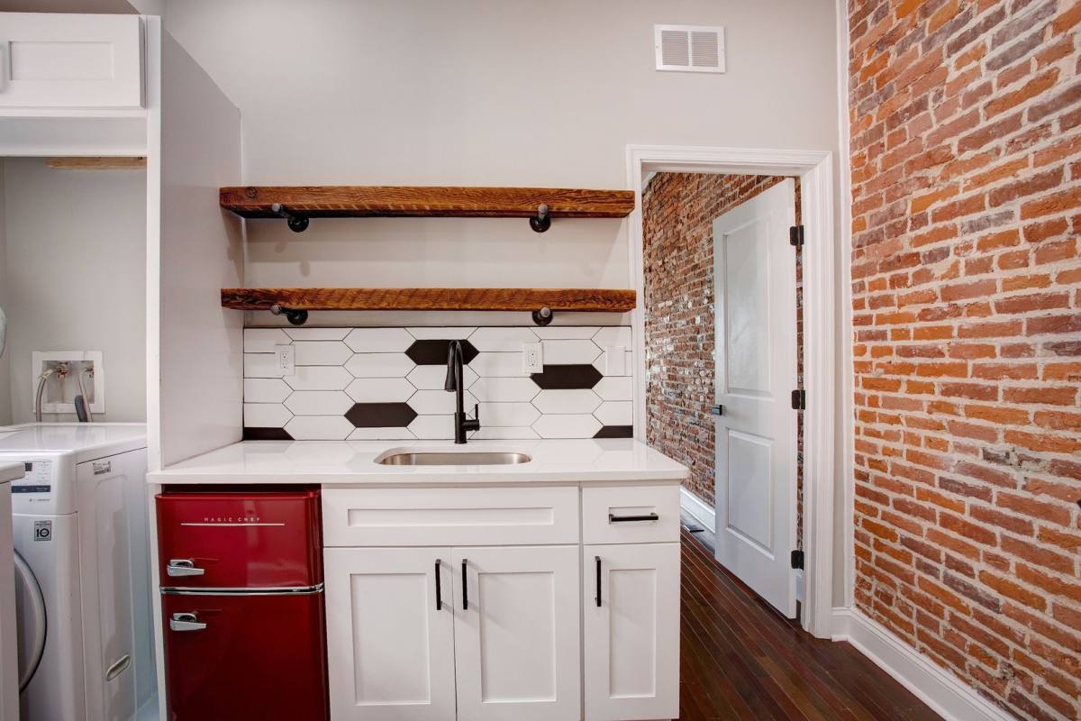 Apartment for rent at 1922 Diamond St, Philadelphia, PA 19121