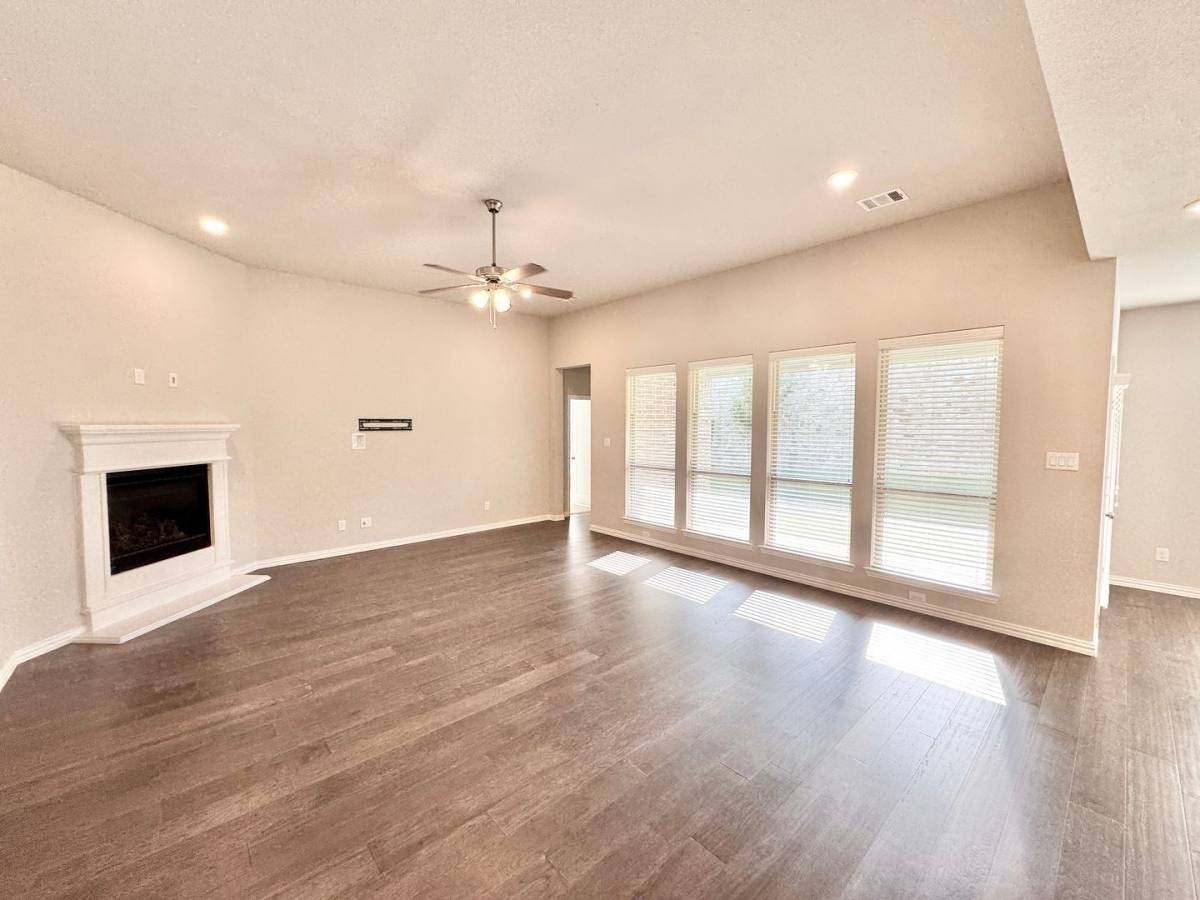 House for rent at 809 Uplands Dr, Argyle, TX 76226