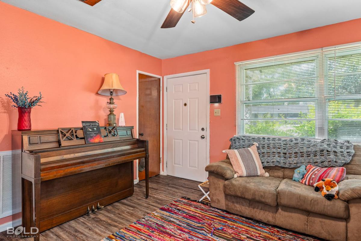 House for rent at 818 E Washington St, Shreveport, LA 71104