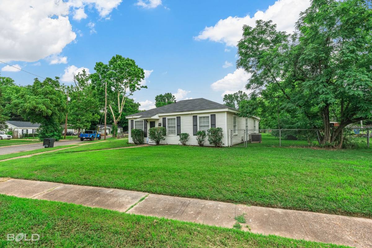 House for rent at 4056 Beech St, Bossier City, LA 71111