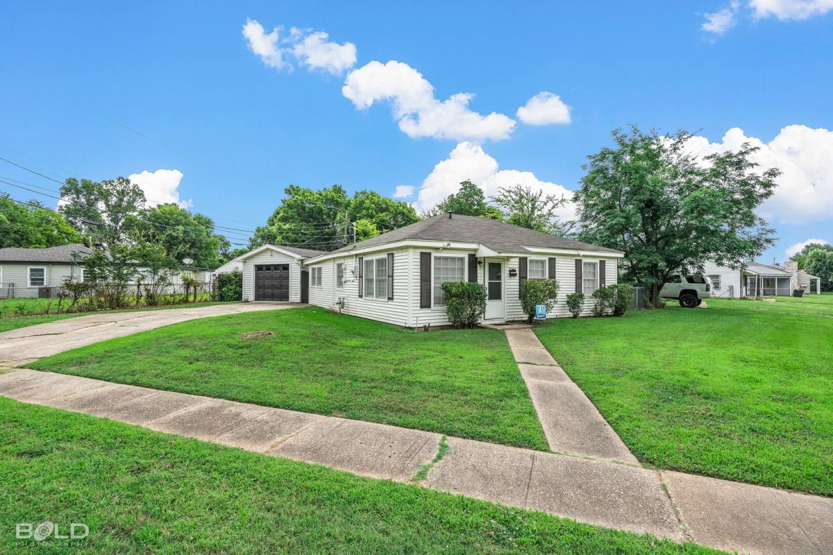 House for rent at 4056 Beech St, Bossier City, LA 71111
