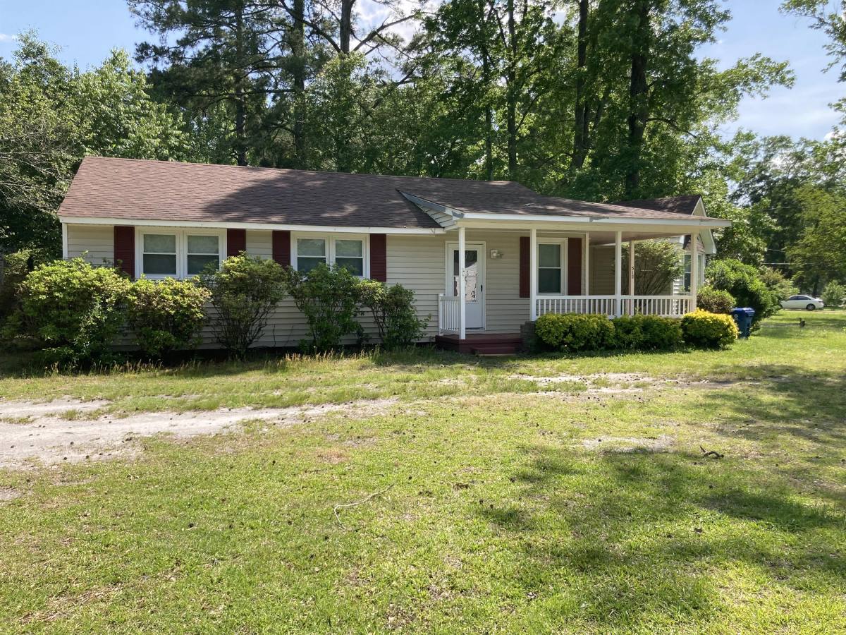 House for rent at 510 Charles St, Grifton, NC 28530
