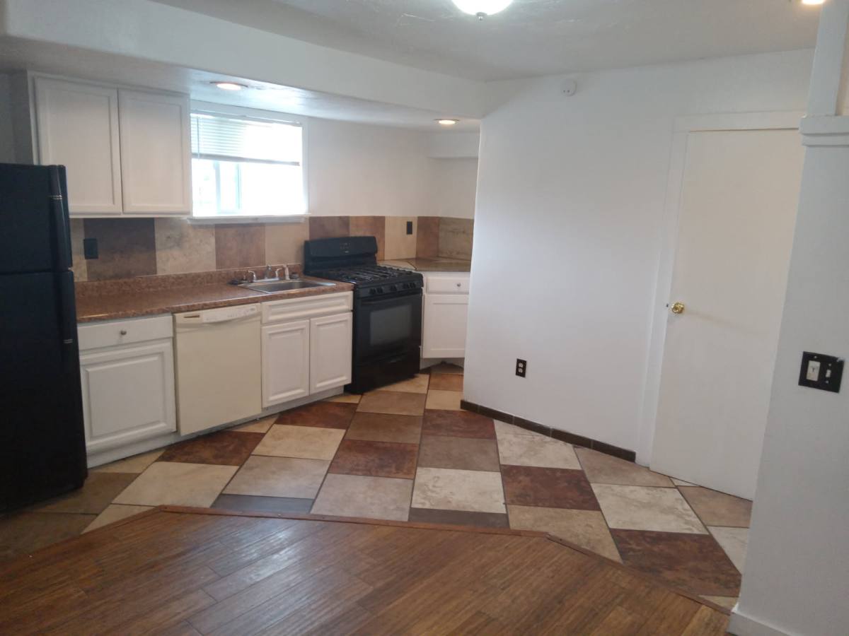 Apartment for rent at 260 W Antelope Dr #24, Clearfield, UT 84015