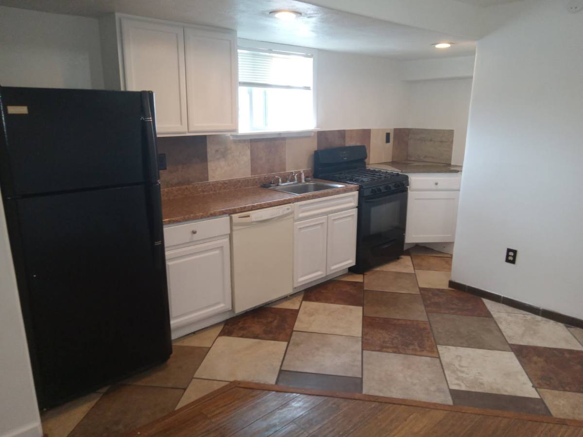 Apartment for rent at 260 W Antelope Dr #24, Clearfield, UT 84015