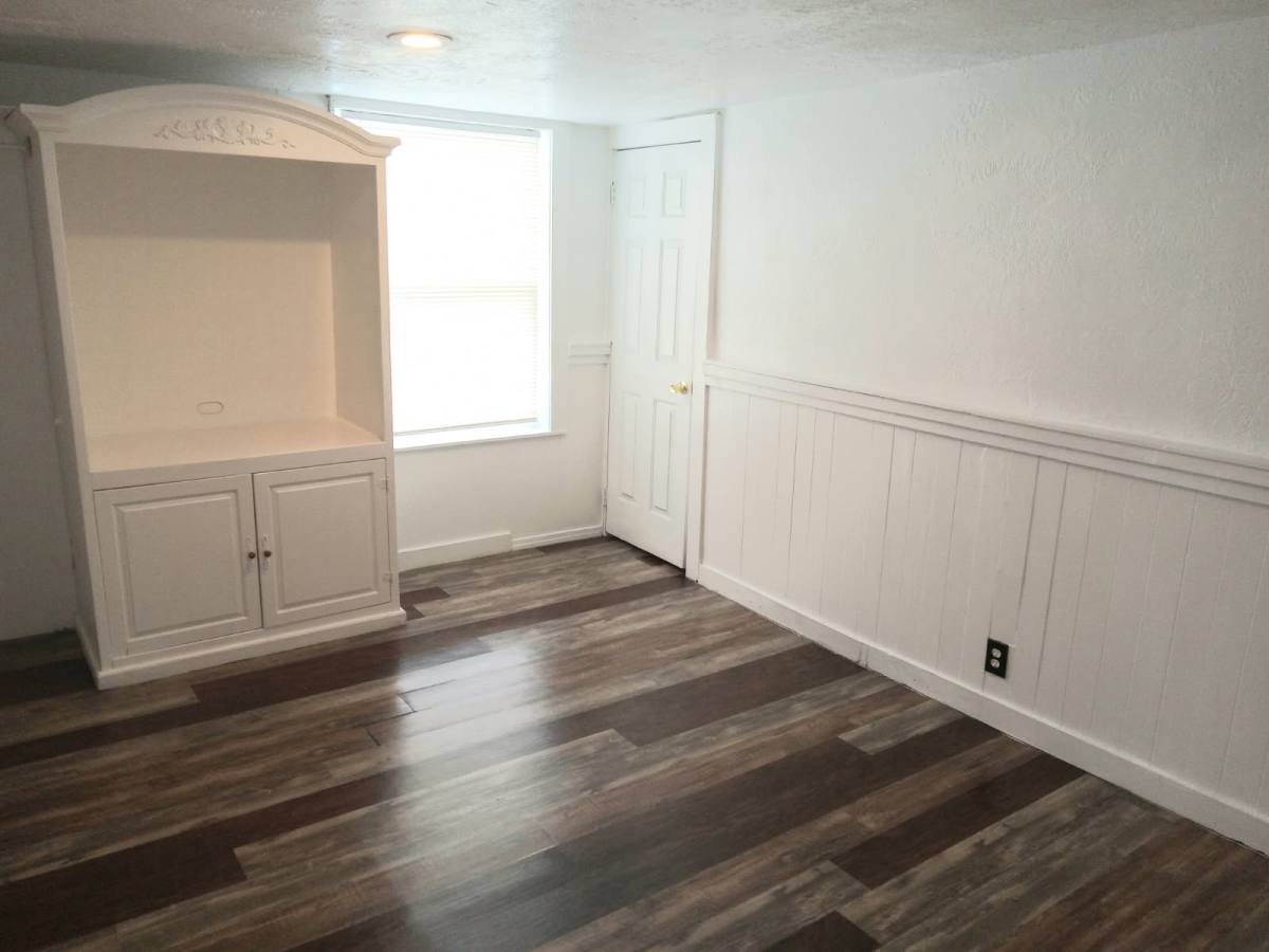Apartment for rent at 260 W Antelope Dr #24, Clearfield, UT 84015