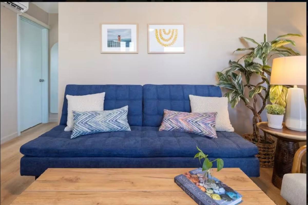Apartment for rent at 2710 Kaaha St, Honolulu, HI 96826