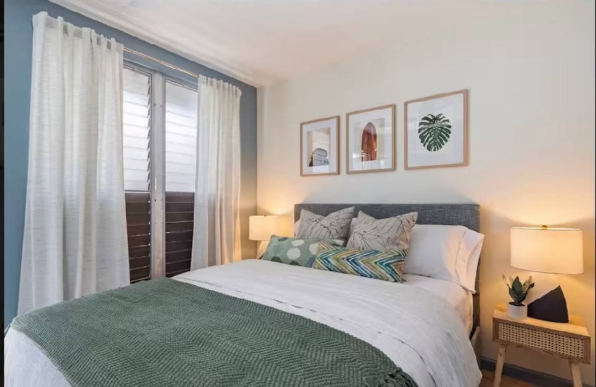 Apartment for rent at 2710 Kaaha St, Honolulu, HI 96826