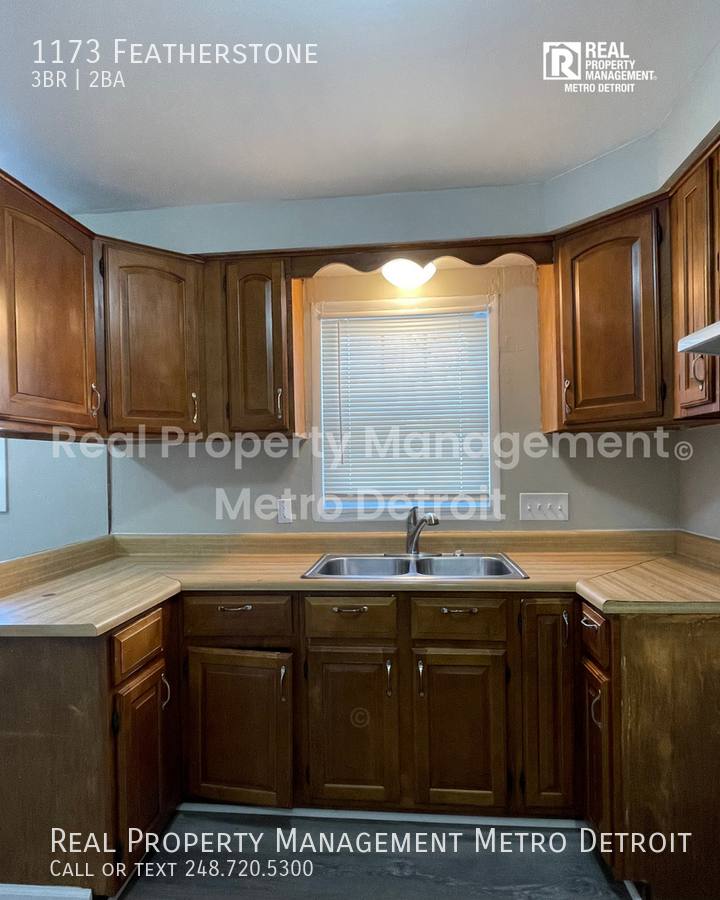 House for rent at 1173 Featherstone, Pontiac, MI 48342