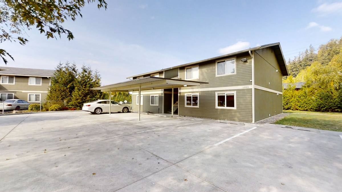 Apartment for rent at 15915 52nd St E, Sumner, WA 98390
