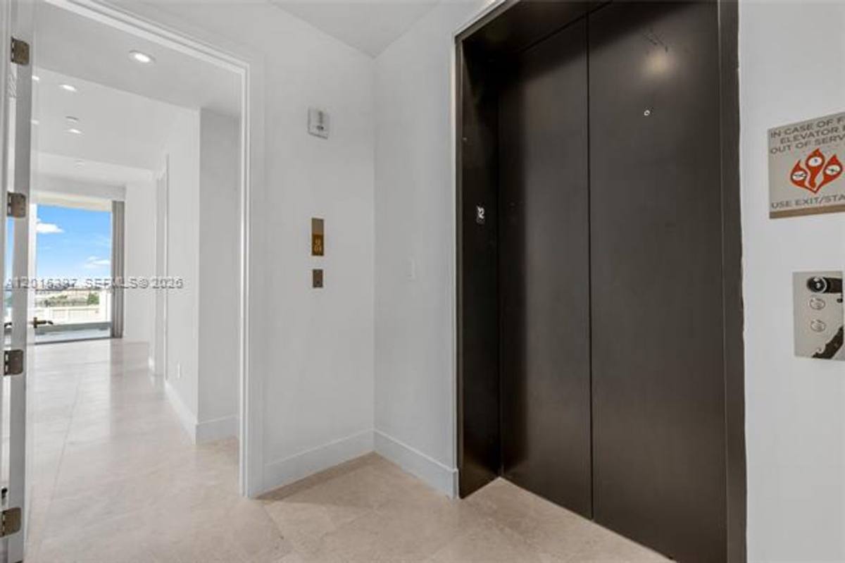 Apartment for rent at 175 SE 25 Rd, Miami, FL 33129