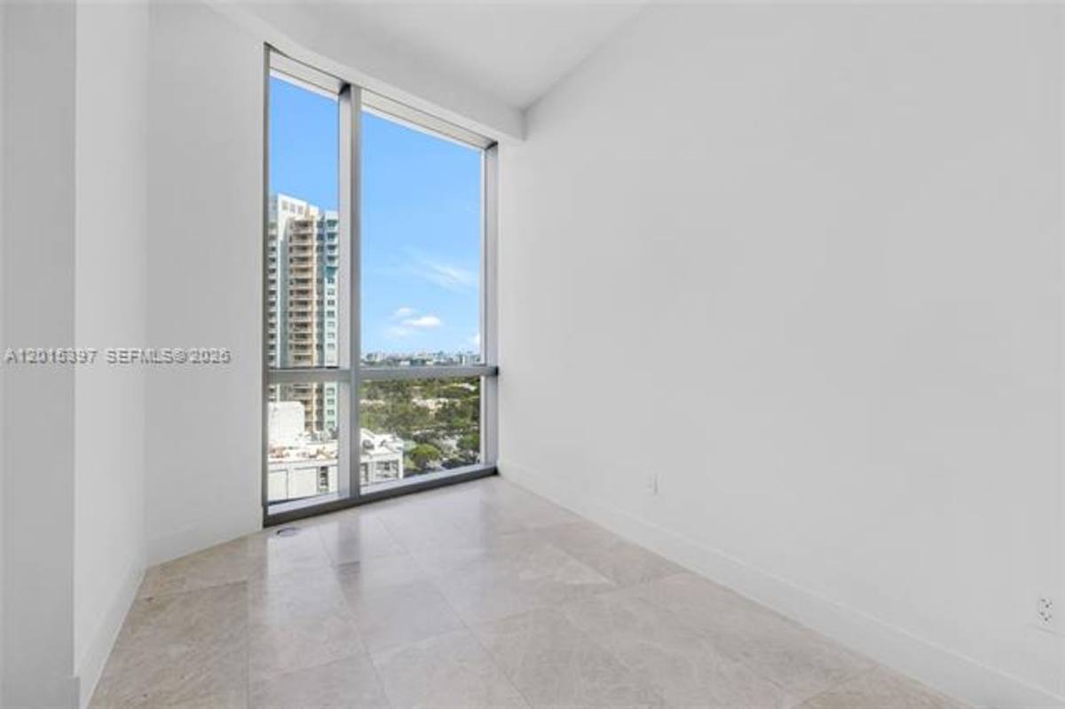 Apartment for rent at 175 SE 25 Rd, Miami, FL 33129