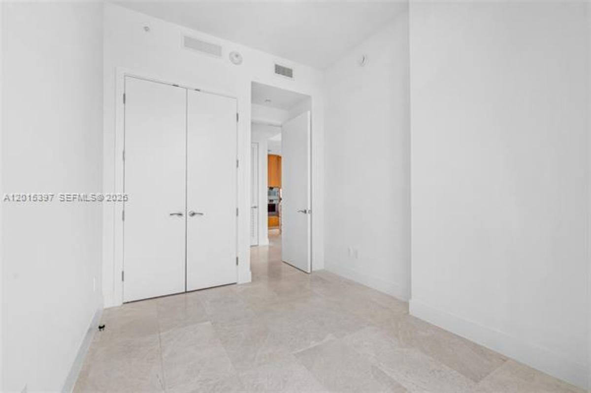 Apartment for rent at 175 SE 25 Rd, Miami, FL 33129