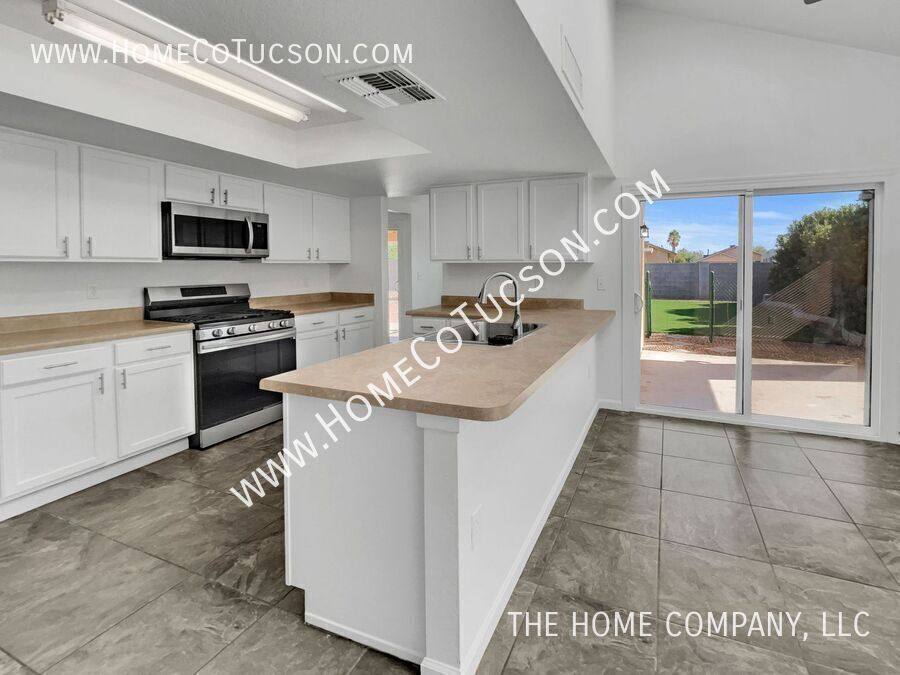 House for rent at 10002 E Stella Rd, Tucson, AZ 85730