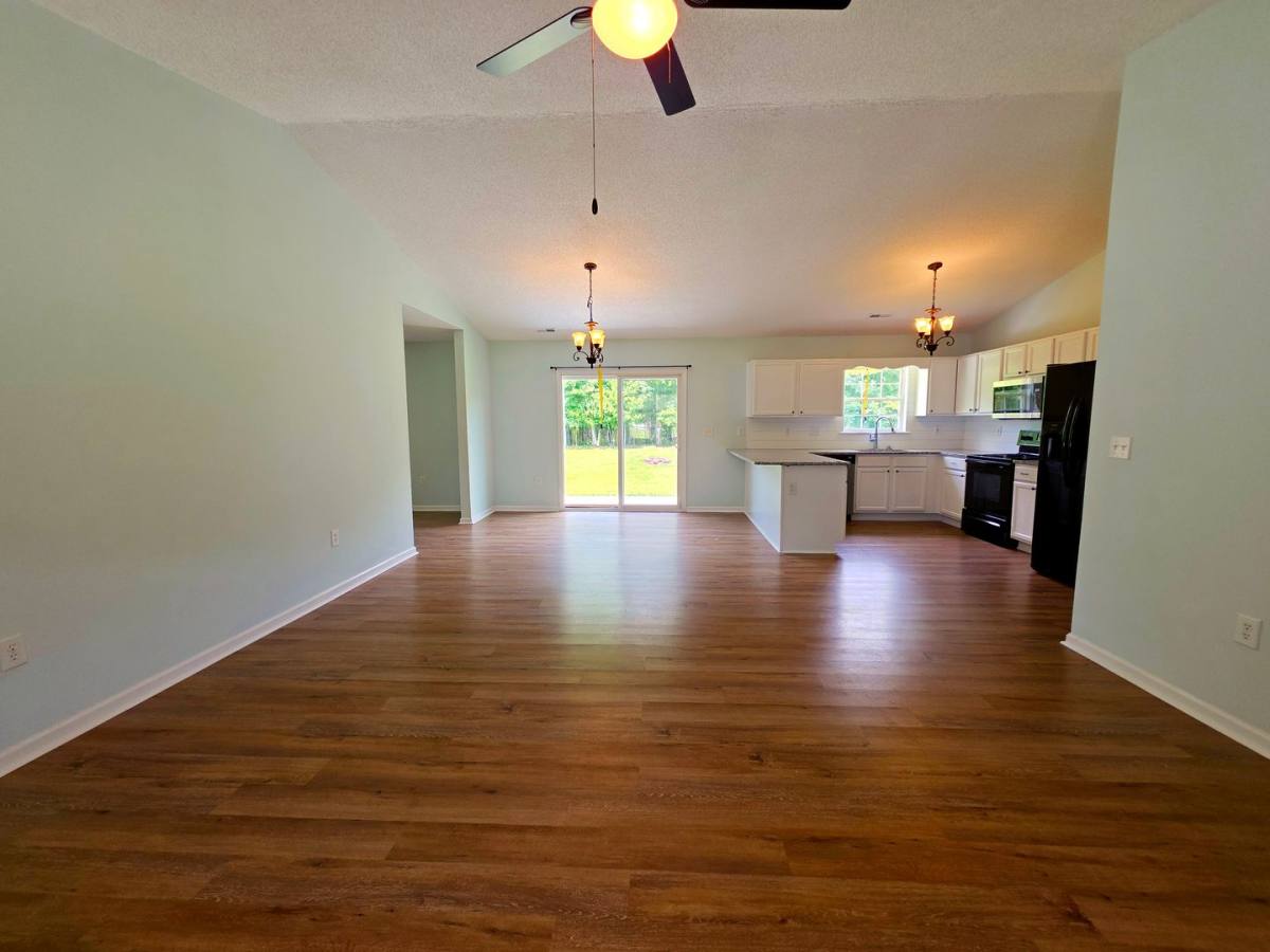 House for rent at 452 High Hill Rd, Jacksonville, NC 28540
