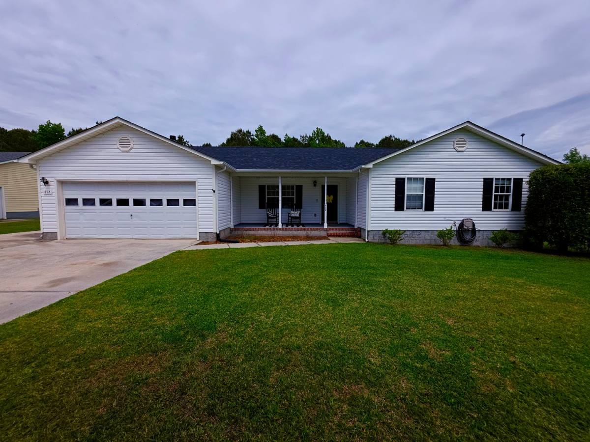 House for rent at 452 High Hill Rd, Jacksonville, NC 28540