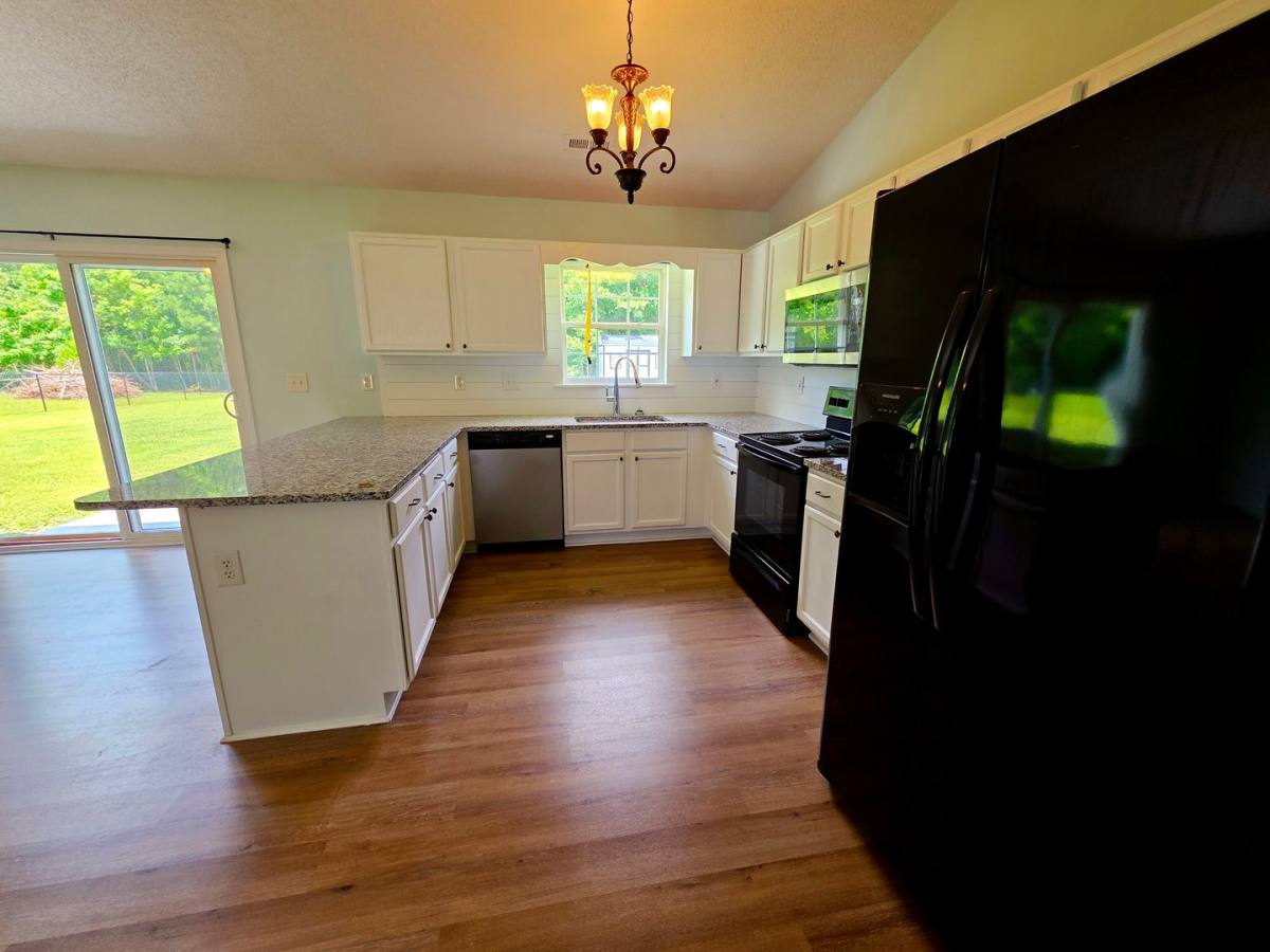 House for rent at 452 High Hill Rd, Jacksonville, NC 28540