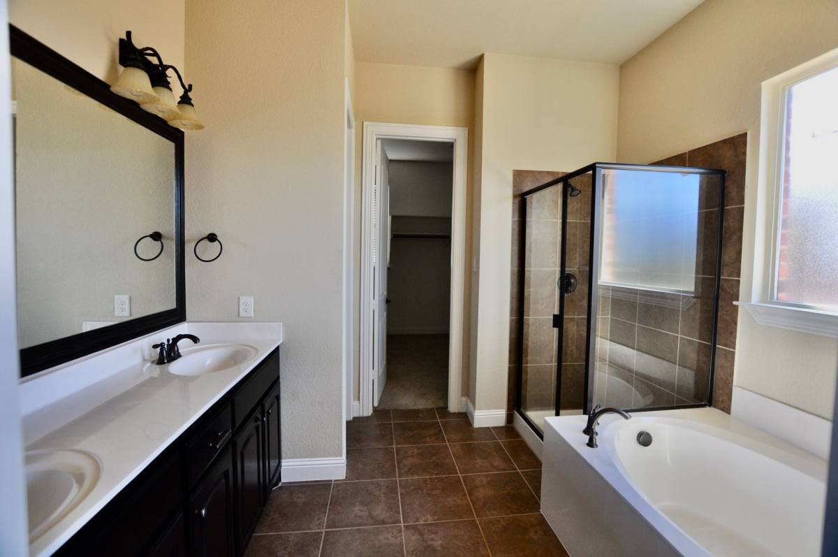 House for rent at 2529 Elk Hollow Lane, Weatherford, TX 76085