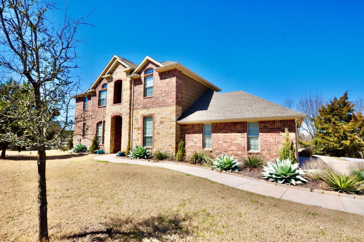 House for rent at 2529 Elk Hollow Lane, Weatherford, TX 76085