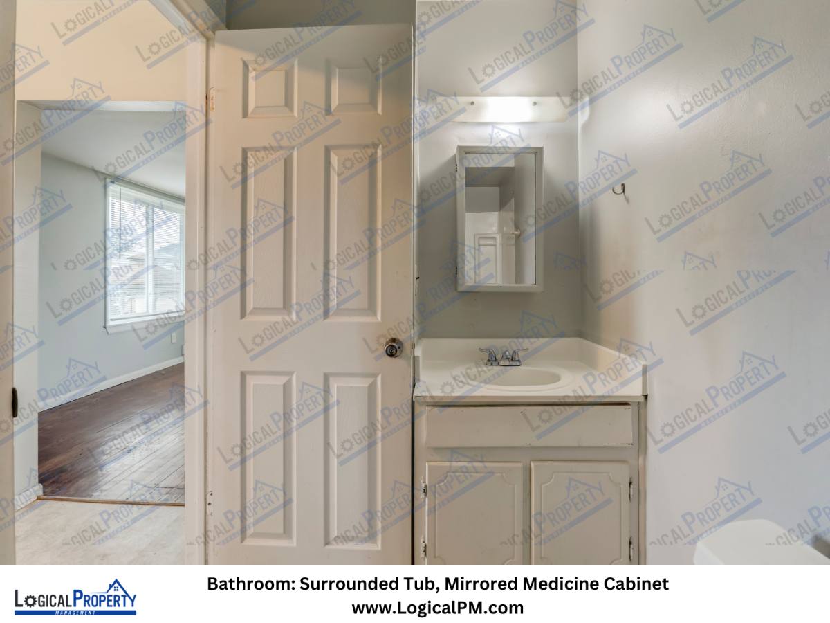 House for rent at 18635 Meier St #MEIER 18635B, Roseville, MI 48066