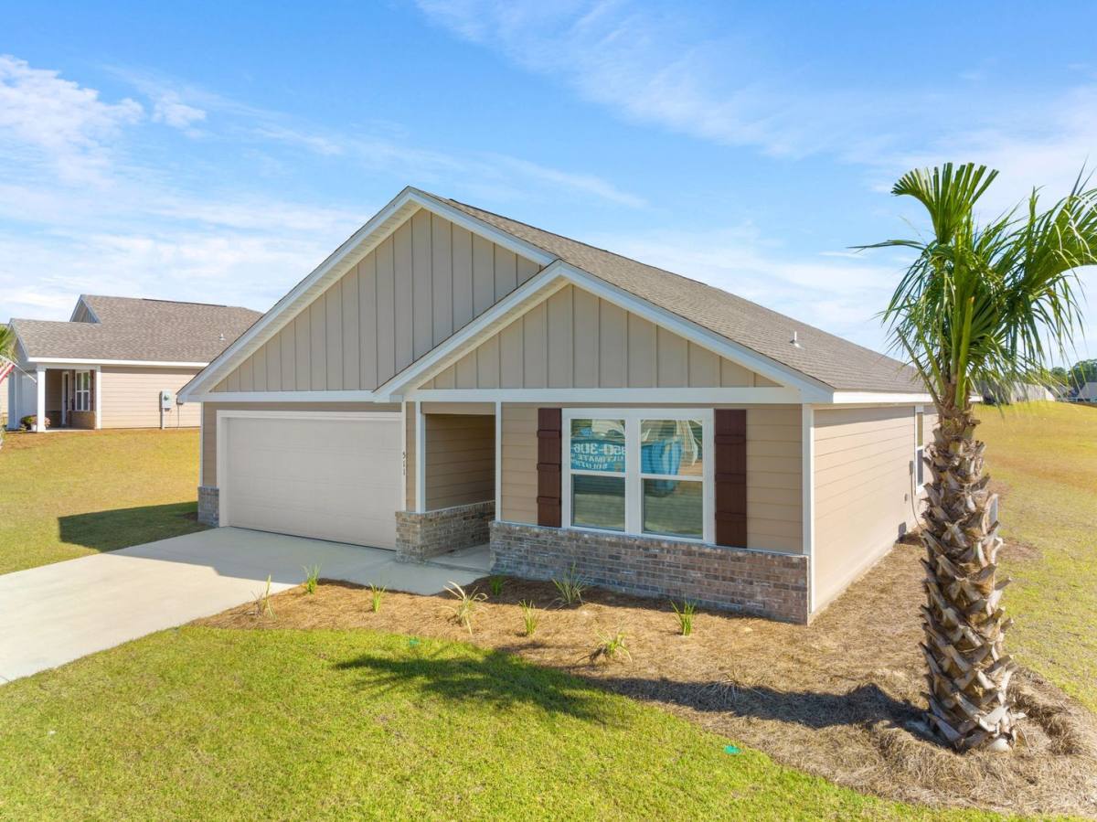 House for rent at 511 Whispering Creek Ave, Freeport, FL 32439
