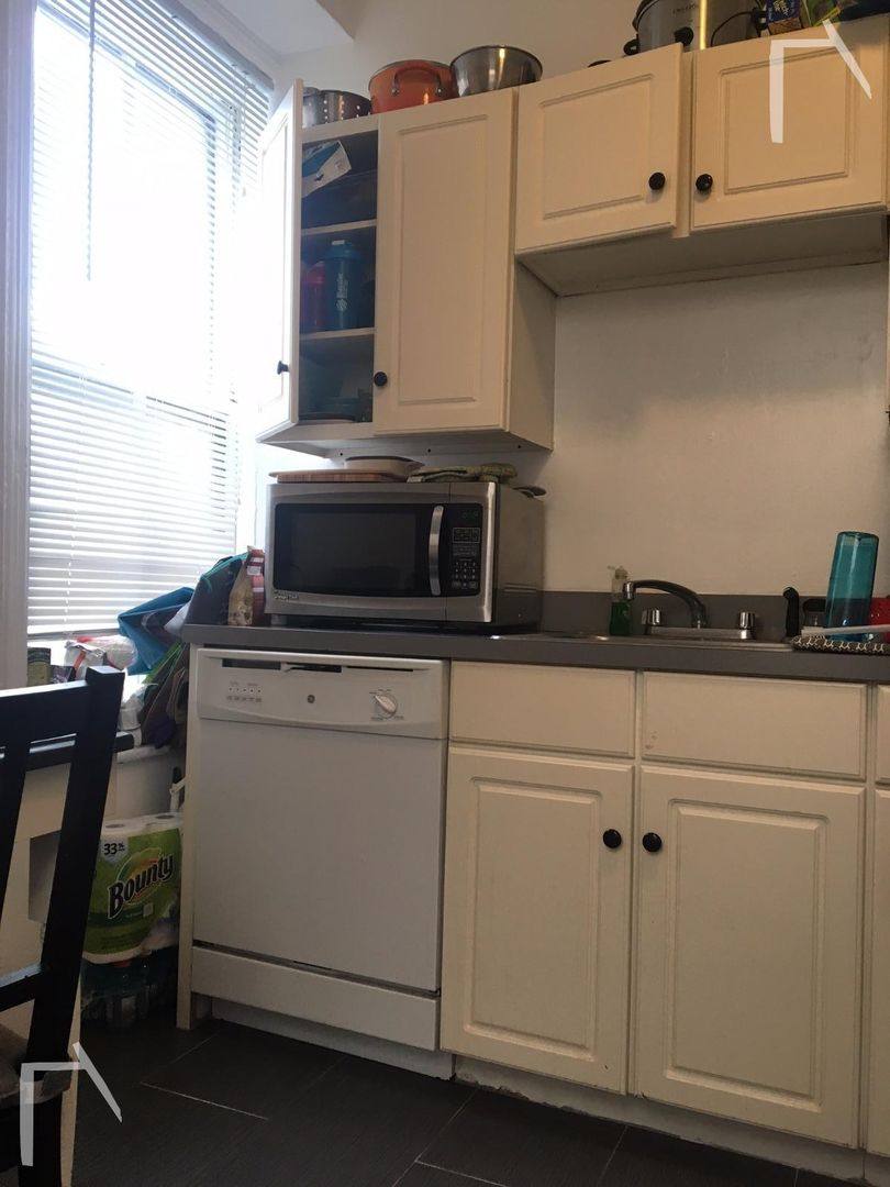 Apartment for rent at 218 Hemenway #1, Boston, MA 02115