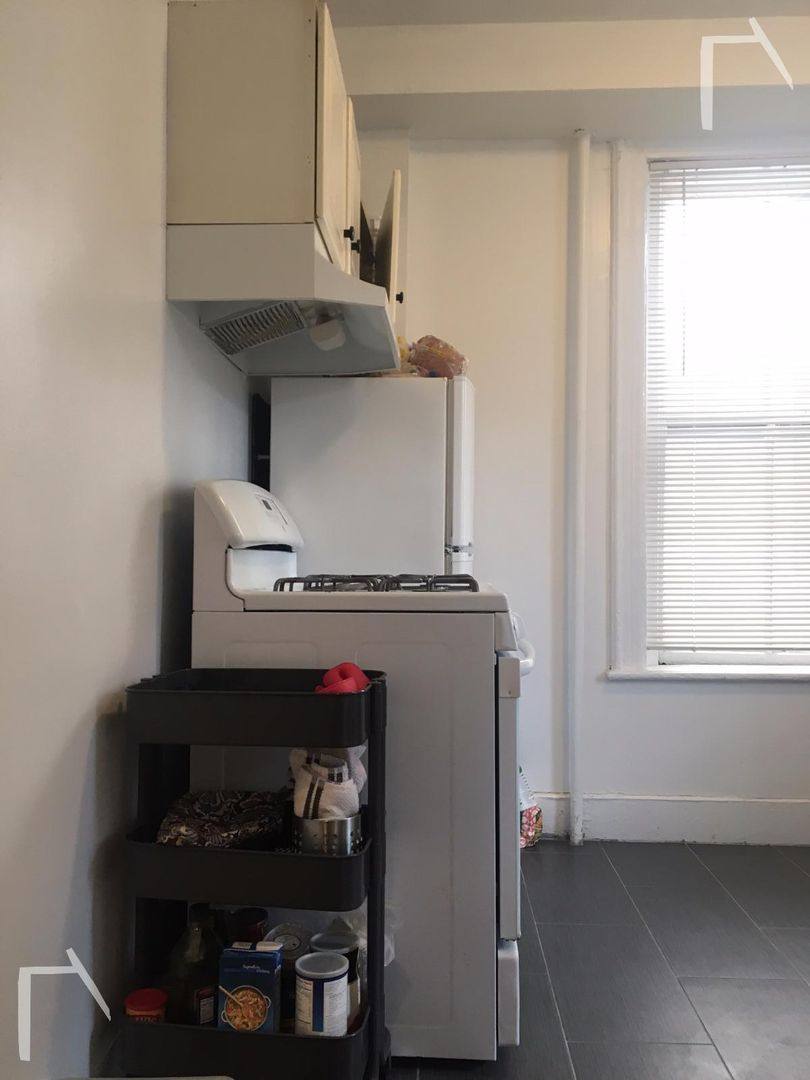 Apartment for rent at 218 Hemenway #1, Boston, MA 02115