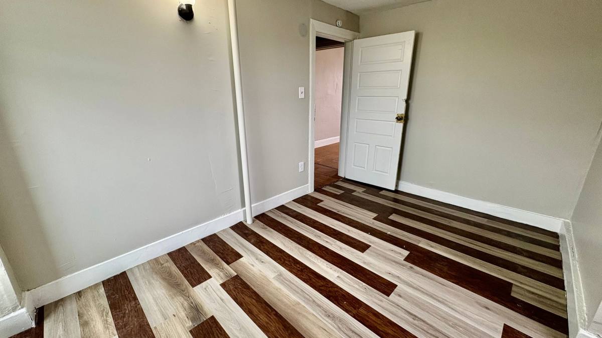 Apartment for rent at 158 S Pershing Ave, York, PA 17401